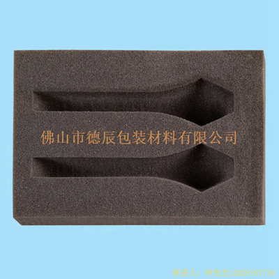 海綿內托對各行各業(yè)產品起到絕緣、密封、防震、防塵、填充、隔音、固定，能夠保護包裝產品在運輸過程中安然無恙，起到保護產品的一個作用，同時可以美化產品，提升產品檔次。